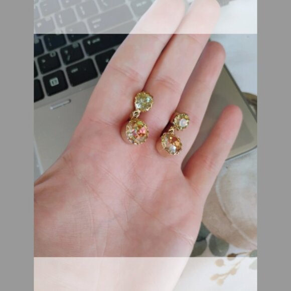Vintage Kramer sparkly clip on earrings - Picture 2 of 5
